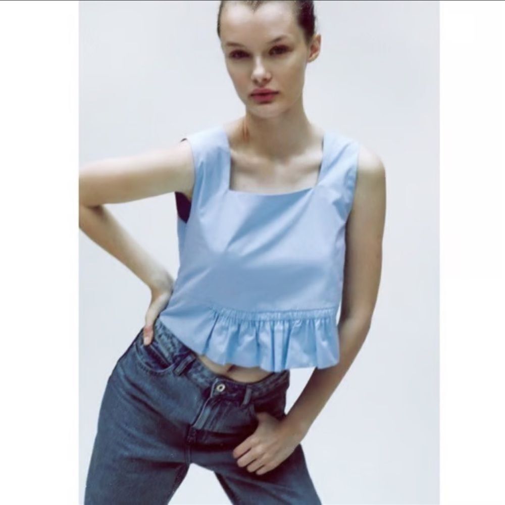 Zara Baby Blue Crop Shirt Size Medium